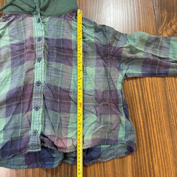 ๐ American Eagle Women's Small Cropped Hooded Flannel ๐๏ธโ Green Plaid Cozy ๐ฅ - Picture 2 of 6